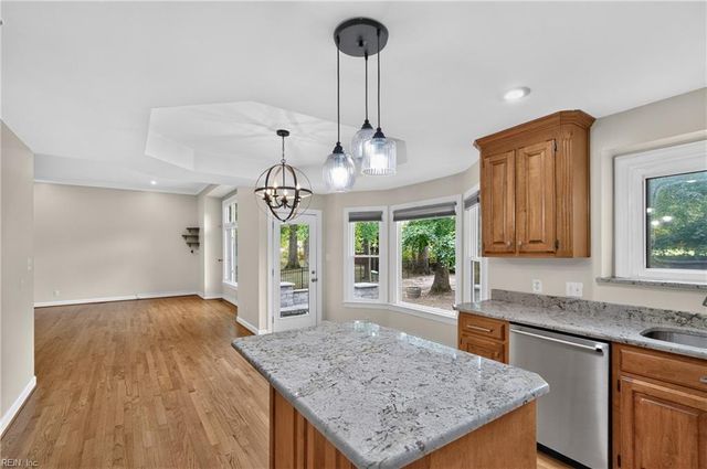 102 Matoaka TURN, Yorktown, VA 23693