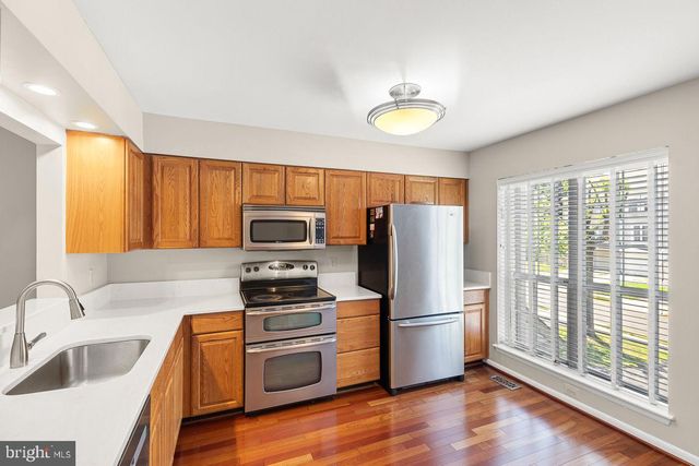 8309 LINDEN OAKS CT, Lorton, VA 22079