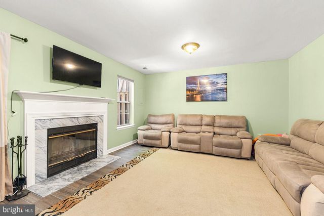 8309 LINDEN OAKS CT, Lorton, VA 22079