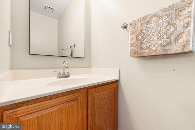 8309 LINDEN OAKS CT, Lorton, VA 22079