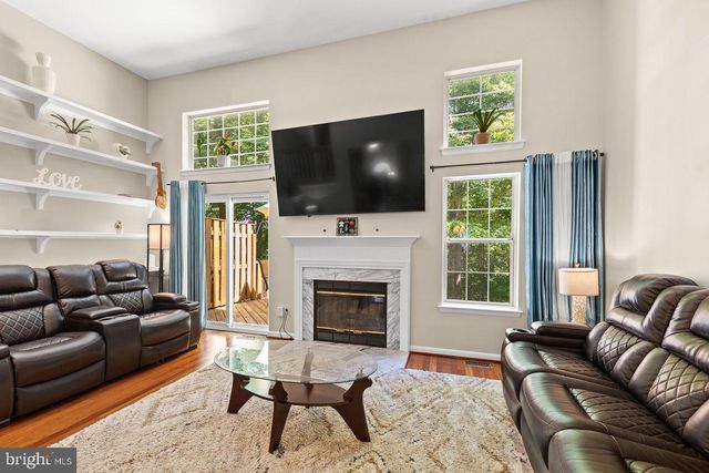 8309 LINDEN OAKS CT, Lorton, VA 22079