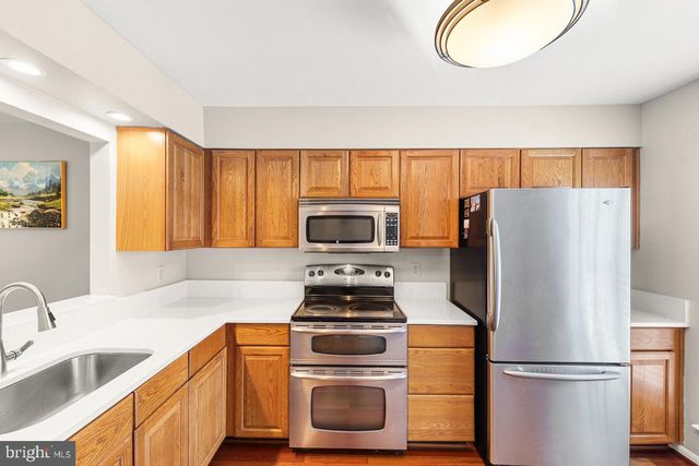 8309 LINDEN OAKS CT, Lorton, VA 22079