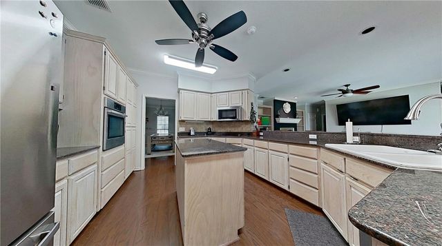 6413 Haubourdin, Corpus Christi, TX 78414