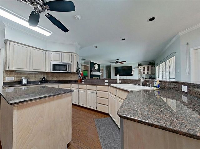 6413 Haubourdin, Corpus Christi, TX 78414