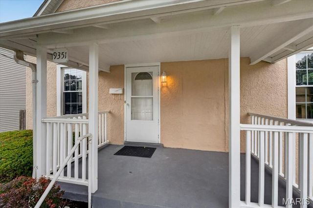 9351 Golden Gate Road, Rock Hill, MO 63144