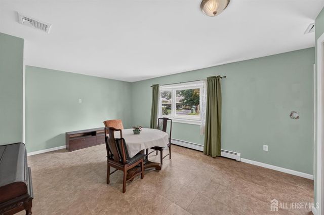 41 Weldon Road, Edison, NJ 08817