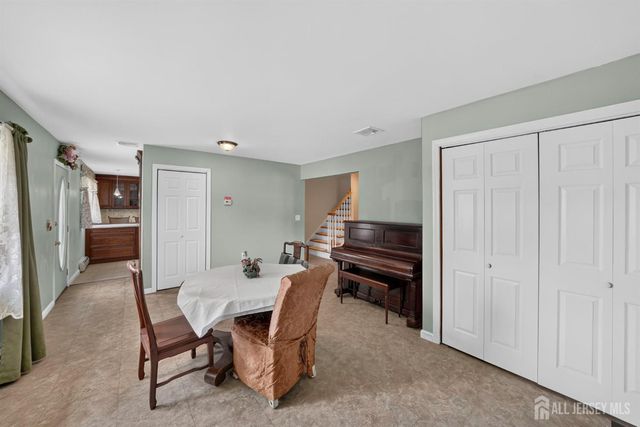 41 Weldon Road, Edison, NJ 08817