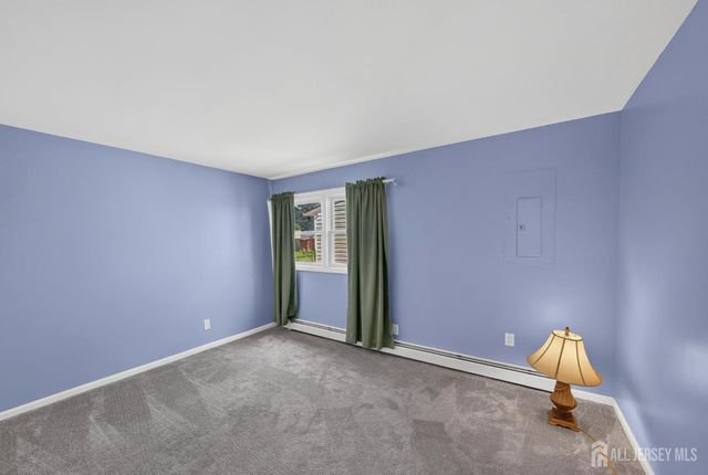 41 Weldon Road, Edison, NJ 08817