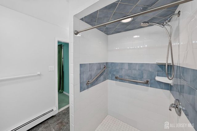 41 Weldon Road, Edison, NJ 08817