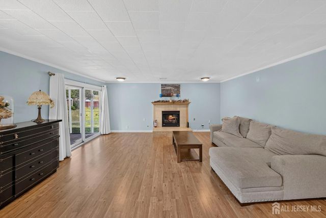 41 Weldon Road, Edison, NJ 08817
