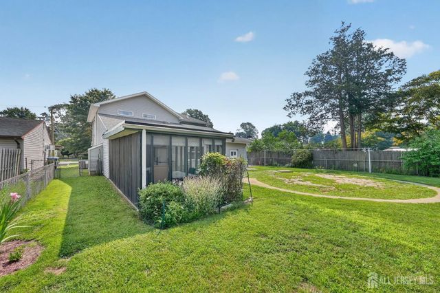 41 Weldon Road, Edison, NJ 08817