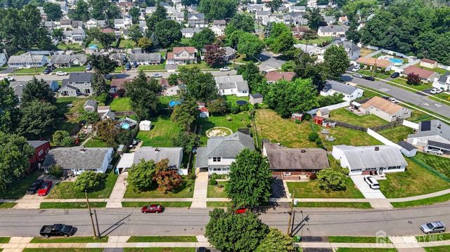 41 Weldon Road, Edison, NJ 08817