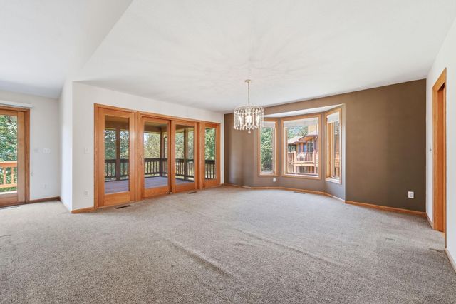 15 Anemone Circle, North Oaks, MN 55127