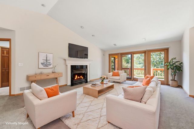 15 Anemone Circle, North Oaks, MN 55127