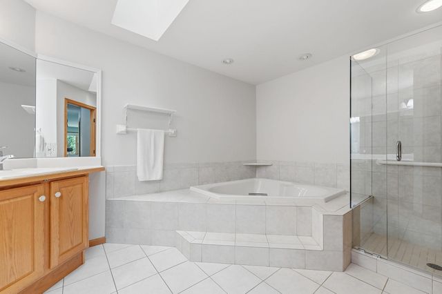 15 Anemone Circle, North Oaks, MN 55127