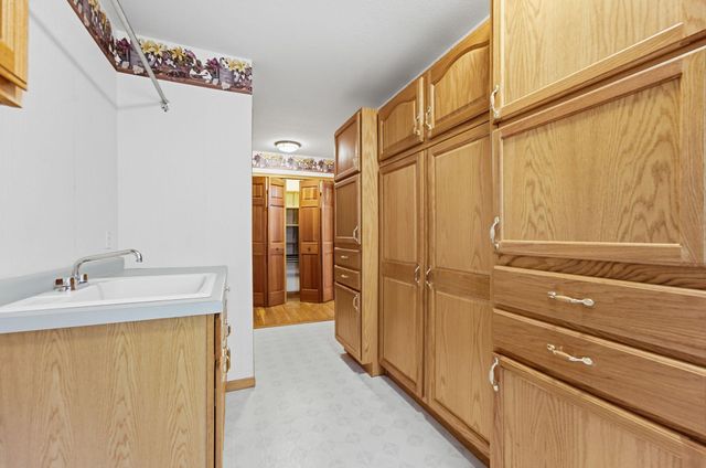15 Anemone Circle, North Oaks, MN 55127