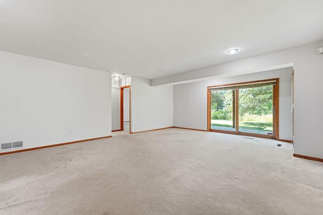 15 Anemone Circle, North Oaks, MN 55127