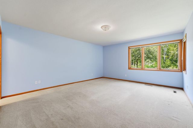 15 Anemone Circle, North Oaks, MN 55127