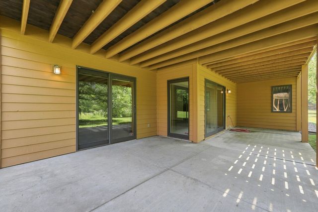 15 Anemone Circle, North Oaks, MN 55127