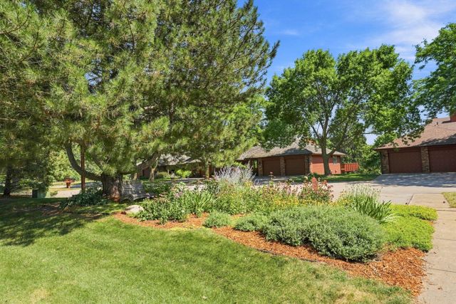 15 Anemone Circle, North Oaks, MN 55127