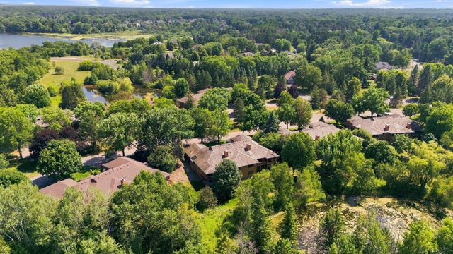 15 Anemone Circle, North Oaks, MN 55127