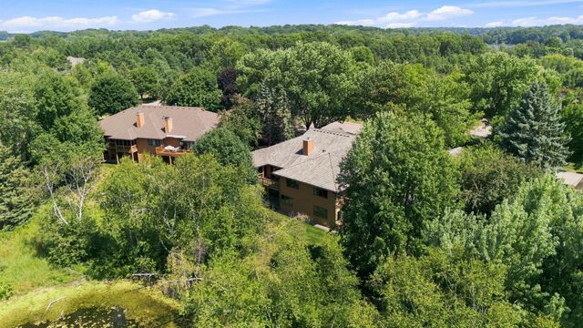 15 Anemone Circle, North Oaks, MN 55127