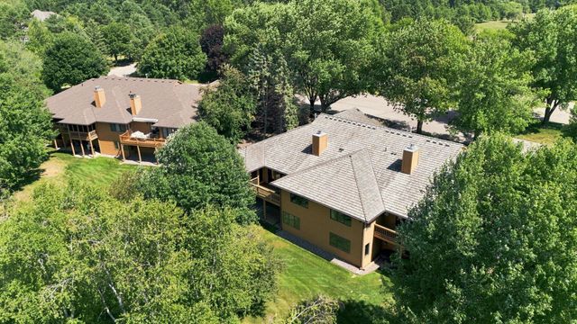 15 Anemone Circle, North Oaks, MN 55127