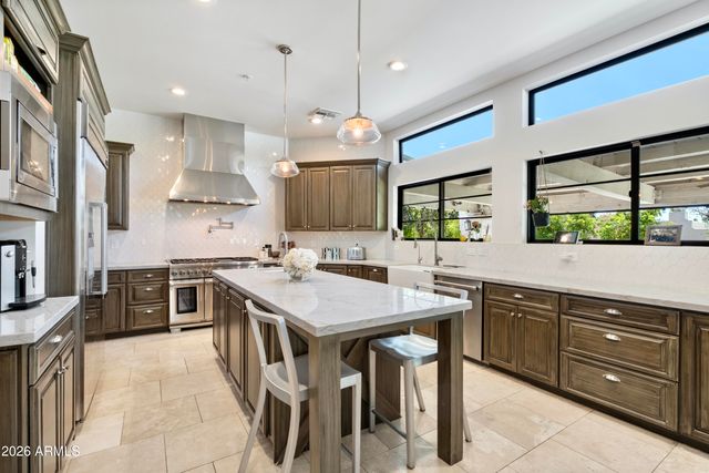 7281 E ROYAL PALM Road, Scottsdale, AZ 85258