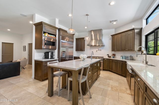 7281 E ROYAL PALM Road, Scottsdale, AZ 85258