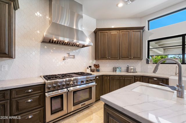 7281 E ROYAL PALM Road, Scottsdale, AZ 85258