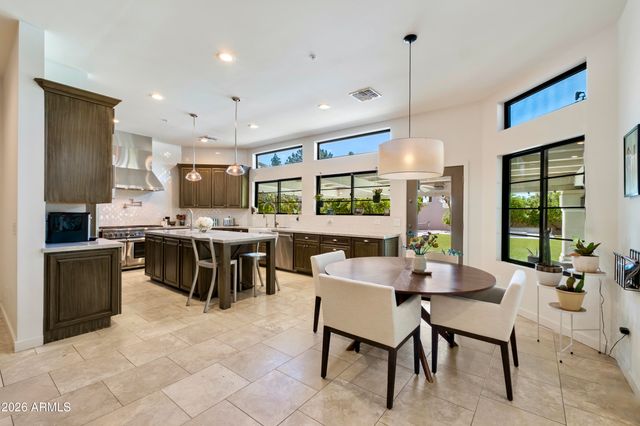 7281 E ROYAL PALM Road, Scottsdale, AZ 85258