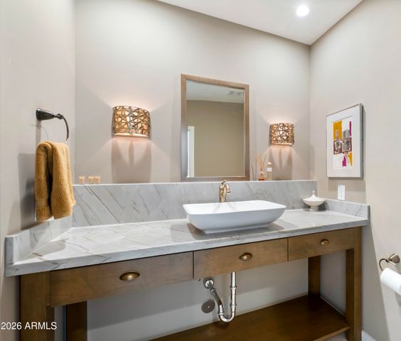 7281 E ROYAL PALM Road, Scottsdale, AZ 85258