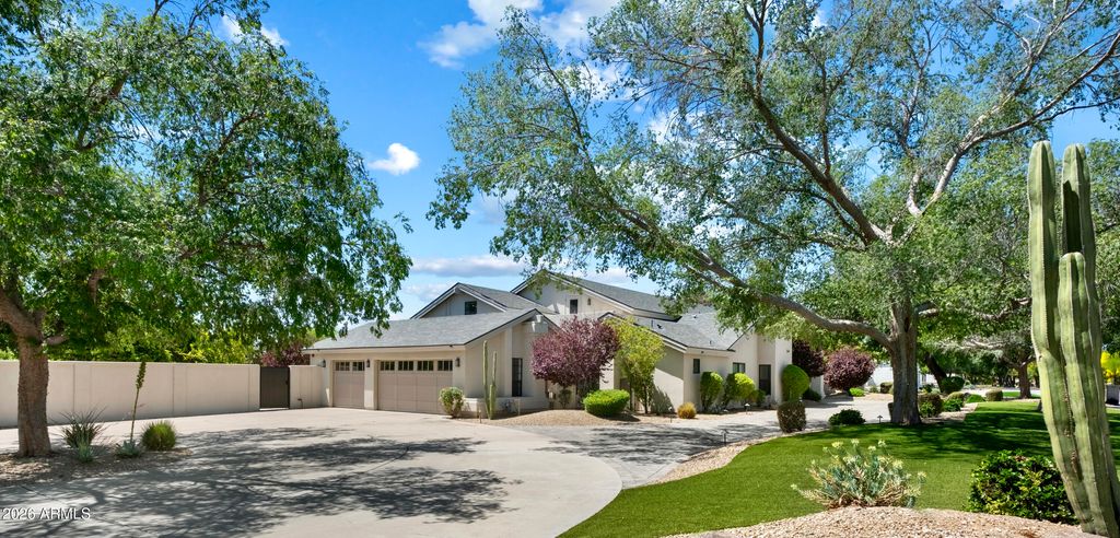 7281 E ROYAL PALM Road, Scottsdale, AZ 85258 — photo 4