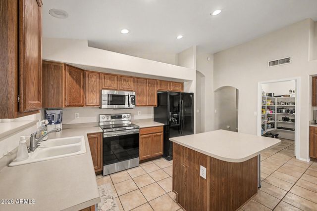 15267 W HONEYSUCKLE Lane, Surprise, AZ 85374