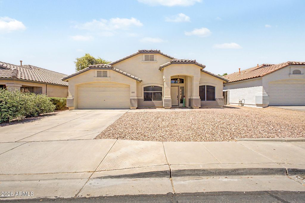 15267 W HONEYSUCKLE Lane, Surprise, AZ 85374