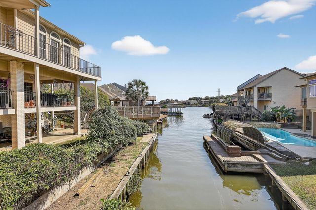279 Capetown, Conroe, TX 77356