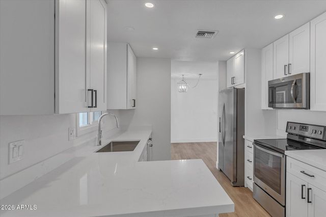 1034 E HERMOSA Drive, Tempe, AZ 85282