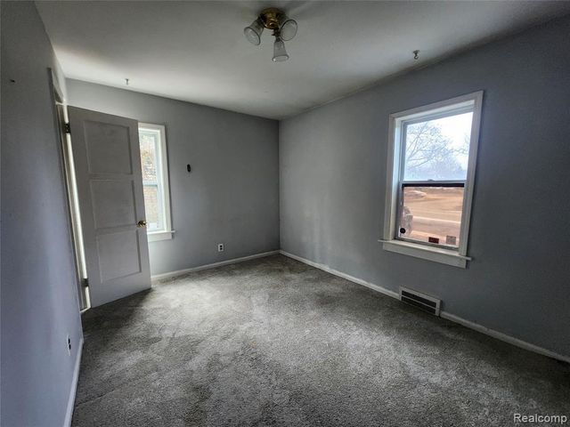 965 Voorheis Street, Pontiac, MI 48341