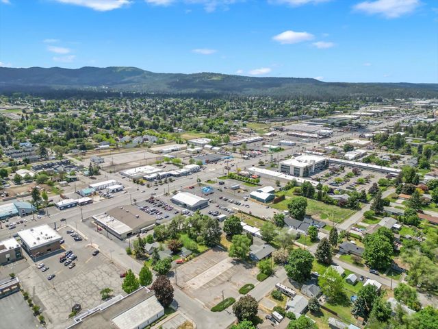 109 & 111 PERRINE Rd, Spokane, WA 99206