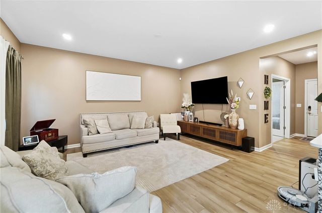 1543 Arden Bend, Fairborn, OH 45324
