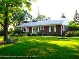 812 W Park Street, St. Johns, MI 48879