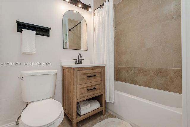 2307 SW 17th Ave 2, Fort Lauderdale, FL 33315
