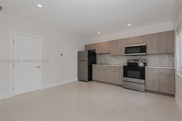 2307 SW 17th Ave 2, Fort Lauderdale, FL 33315