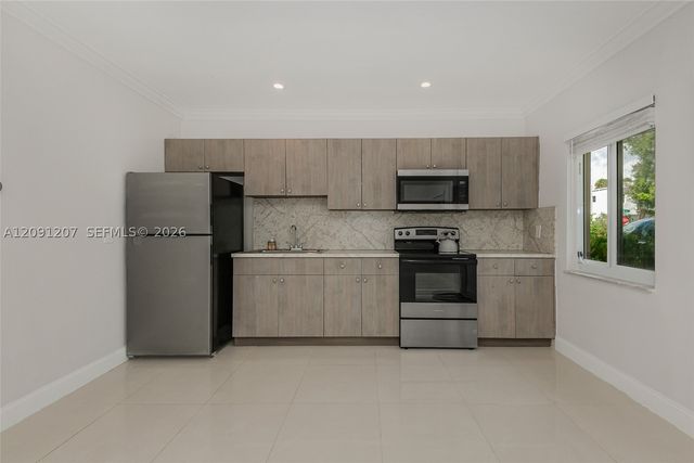 2307 SW 17th Ave 2, Fort Lauderdale, FL 33315