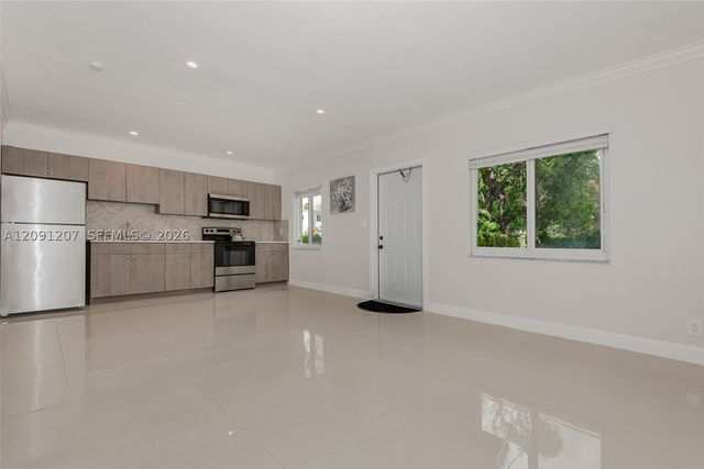 2307 SW 17th Ave 2, Fort Lauderdale, FL 33315