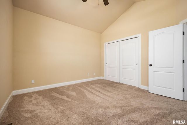 6502 N Queen Frances Ln, Peoria, IL 61615