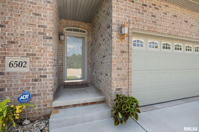 6502 N Queen Frances Ln, Peoria, IL 61615