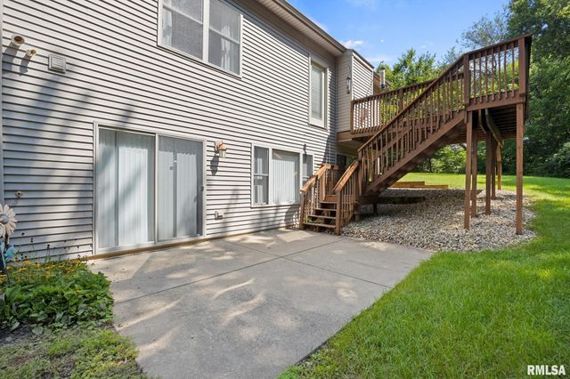 6502 N Queen Frances Ln, Peoria, IL 61615