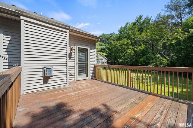 6502 N Queen Frances Ln, Peoria, IL 61615