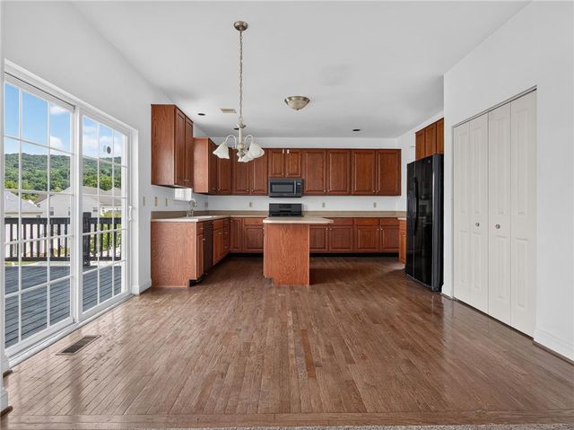 3821 Rittenhouse Road, Lower Macungie Twp, PA 18062